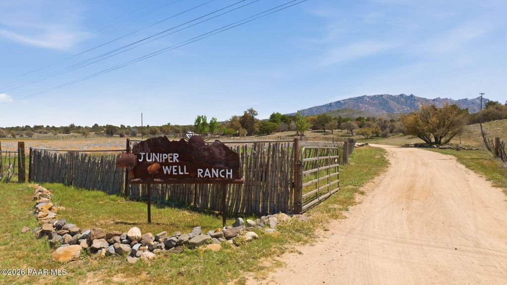 Photo of 10800 W Tough Country Trail, Prescott, AZ 86305 (MLS # 1081615)