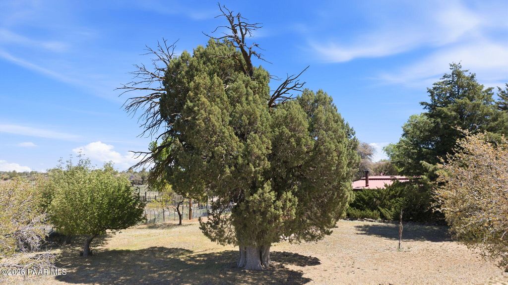 Photo of 10800 W Tough Country Trail, Prescott, AZ 86305 (MLS # 1081615)