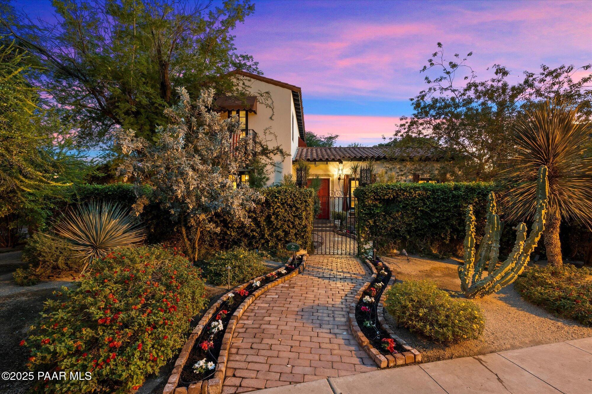 1614 SW Palmcroft Drive