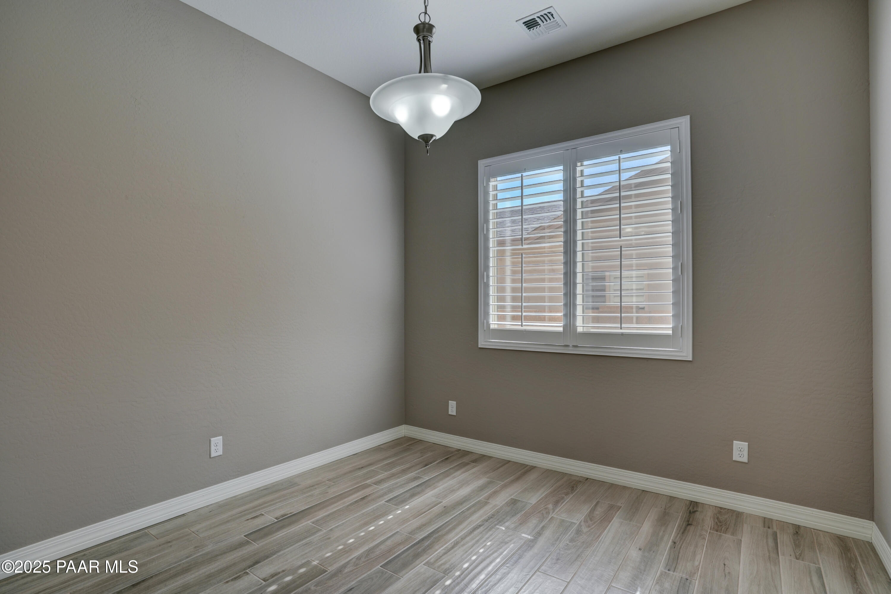 Prescott Valley, Arizona 86314, United States, 3 Bedrooms Bedrooms, ,2 BathroomsBathrooms,Residential,Active,160704