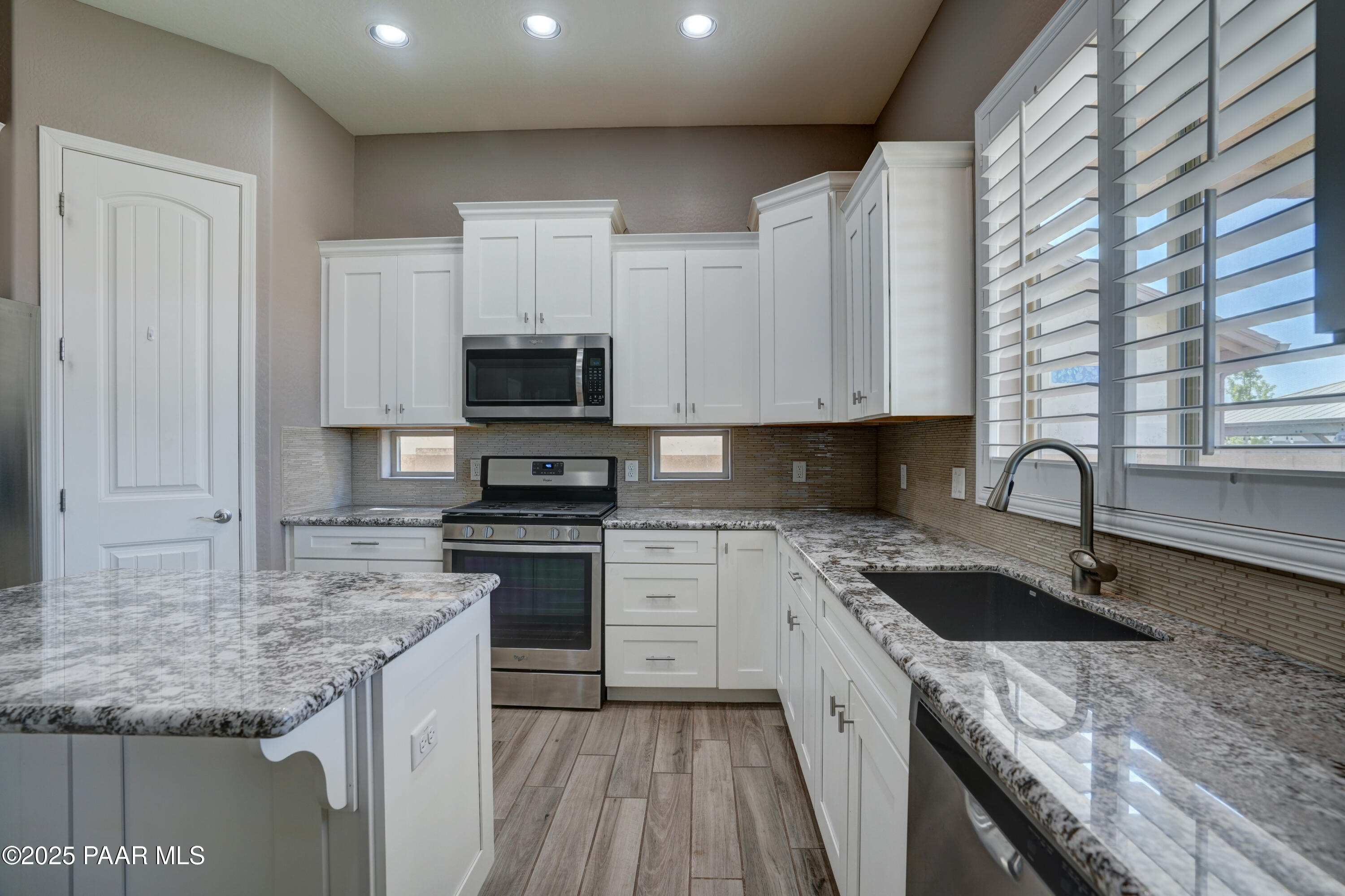 Prescott Valley, Arizona 86314, United States, 3 Bedrooms Bedrooms, ,2 BathroomsBathrooms,Residential,Active,160704