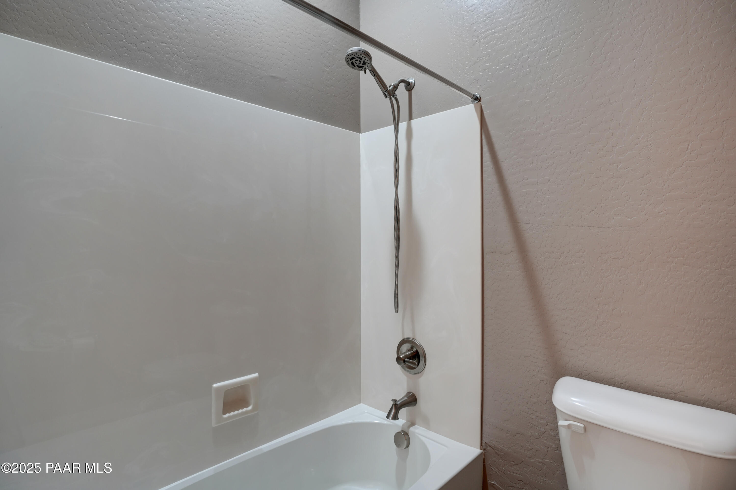 Prescott Valley, Arizona 86314, United States, 3 Bedrooms Bedrooms, ,2 BathroomsBathrooms,Residential,Active,160704