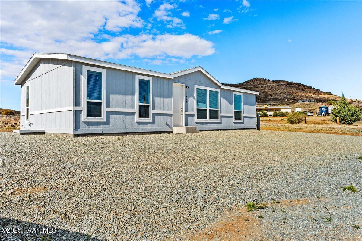 11230 E Putnam Drive