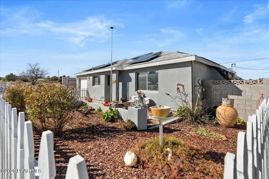 Photo of 20656 E Wagon Way, Mayer, AZ 86333 (MLS # 1079309)