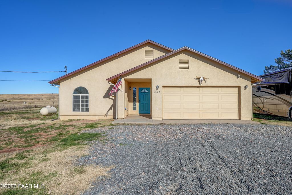 Photo of 200 N Outback Road, Dewey-Humboldt, AZ 86327 (MLS # 1080683)