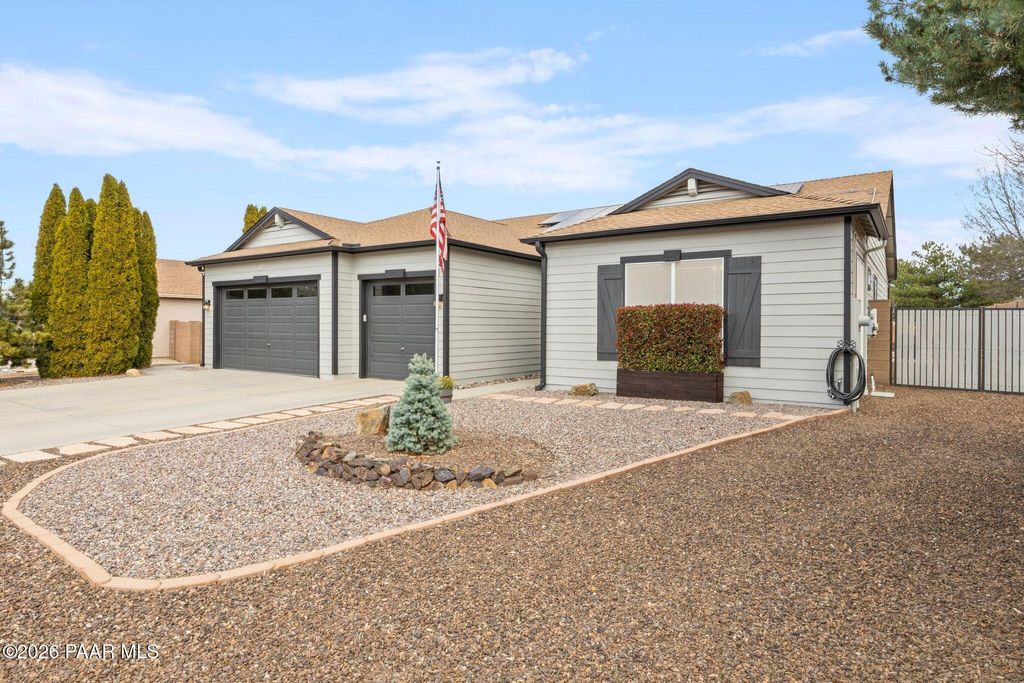 Photo of 7135 N Windy Walk Way, Prescott Valley, AZ 86315 (MLS # 1080204)