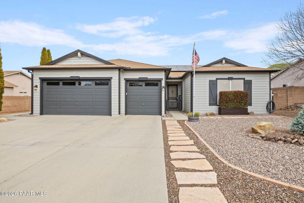 Photo of 7135 N Windy Walk Way, Prescott Valley, AZ 86315 (MLS # 1080204)