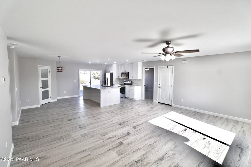 Photo of 20182 E Mesa Verde Road, Mayer, AZ 86333 (MLS # 1076887)