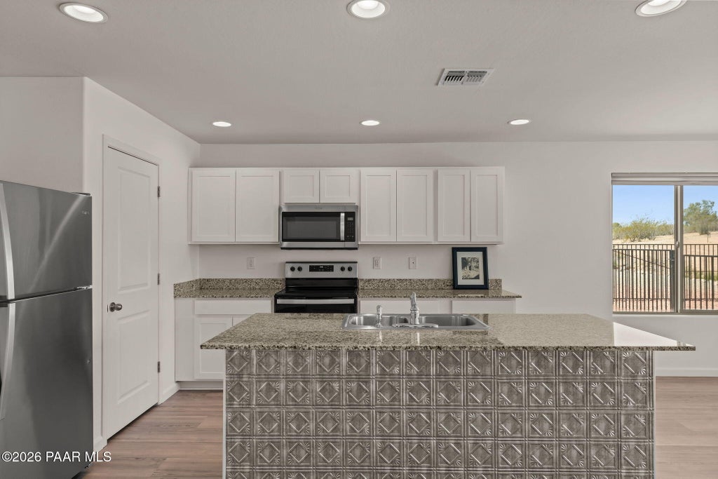 Photo of 18 W Monte Cristo Drive, Wickenburg, AZ 85390 (MLS # 1085129)