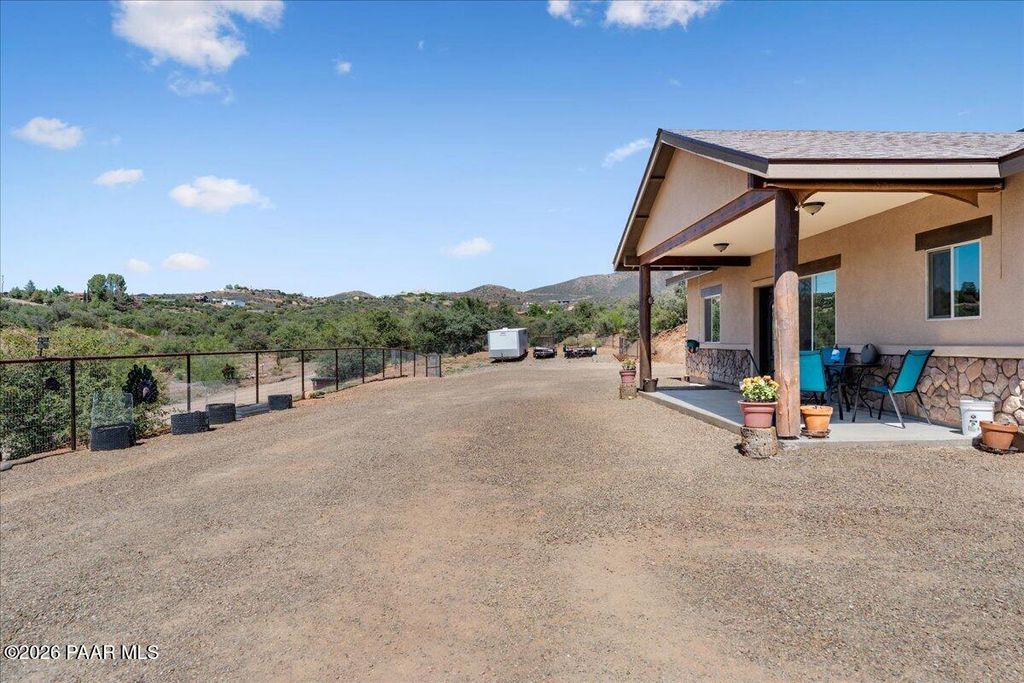 Photo of 14301 E Avalon Drive, Dewey-Humboldt, AZ 86327 (MLS # 1082228)