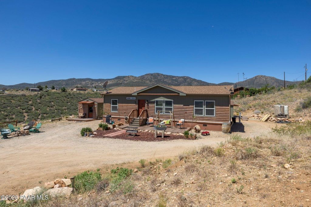Photo of 9355 E Wolf Road, Dewey-Humboldt, AZ 86327 (MLS # 1082805)