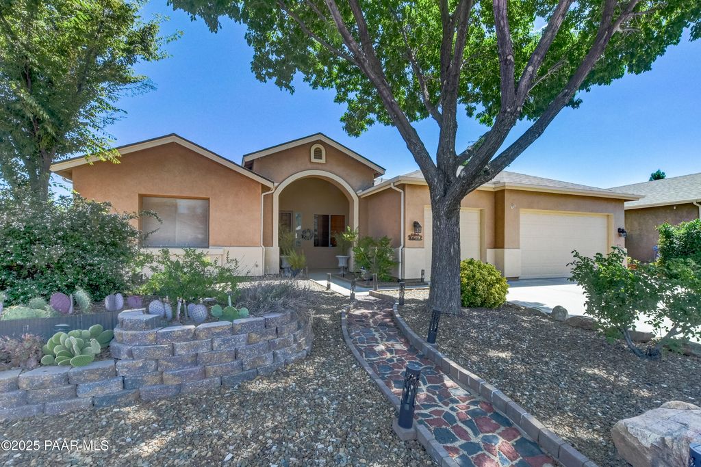 Photo of 6680 E Brombil Street, Prescott Valley, AZ 86314 (MLS # 1078469)