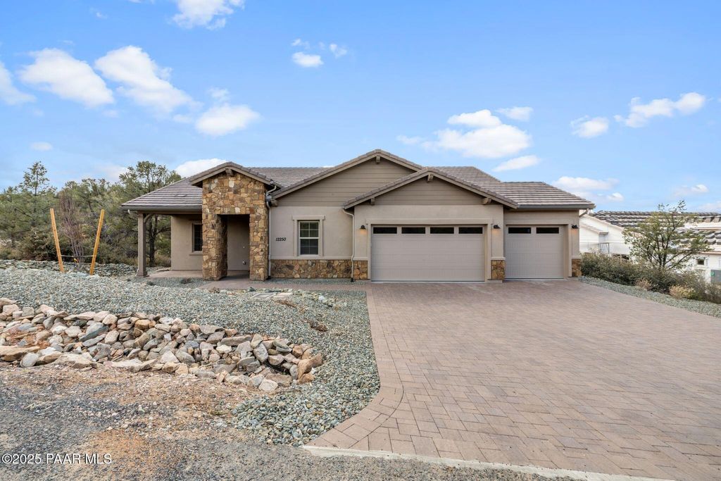 Photo of 12250 N Thrine Circle, Prescott, AZ 86305 (MLS # 1078133)