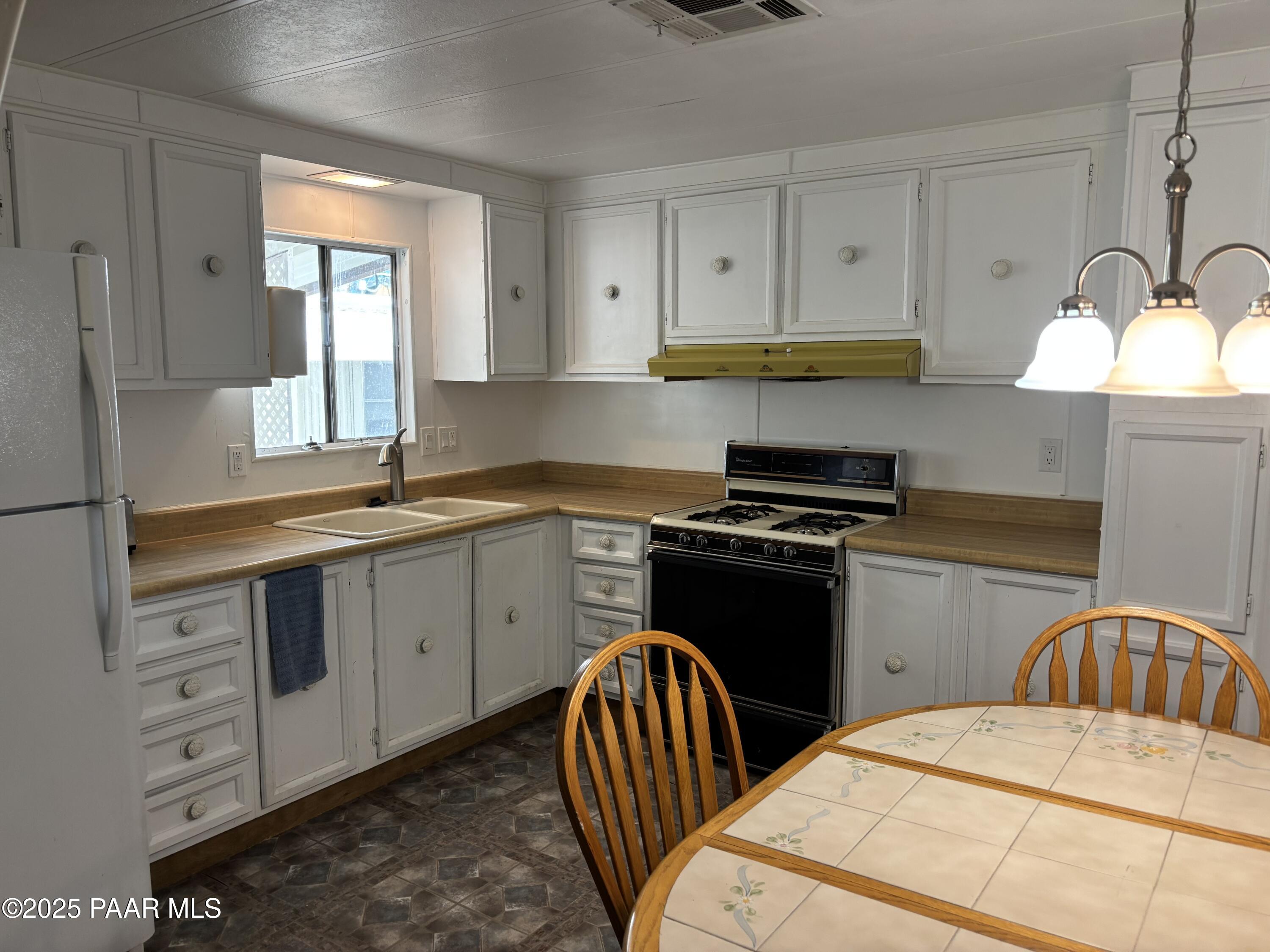 123 N Rush Street 20