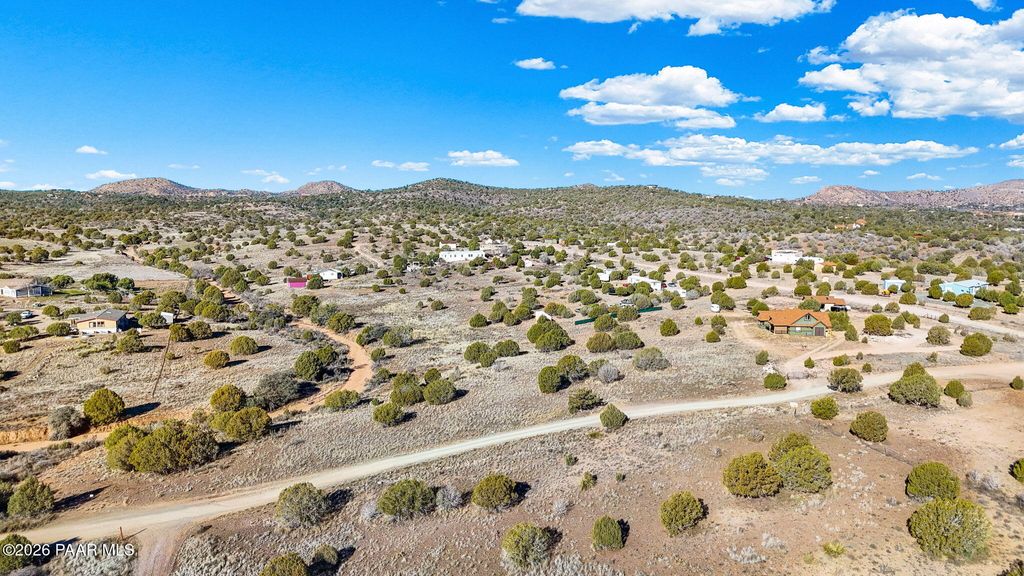 Photo of 640 N Son Shine Drive, Chino Valley, AZ 86323 (MLS # 1079372)