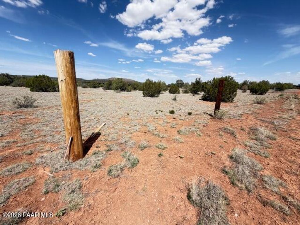 Photo of 00 W Flor Lane, Seligman, AZ 86337 (MLS # 1081319)