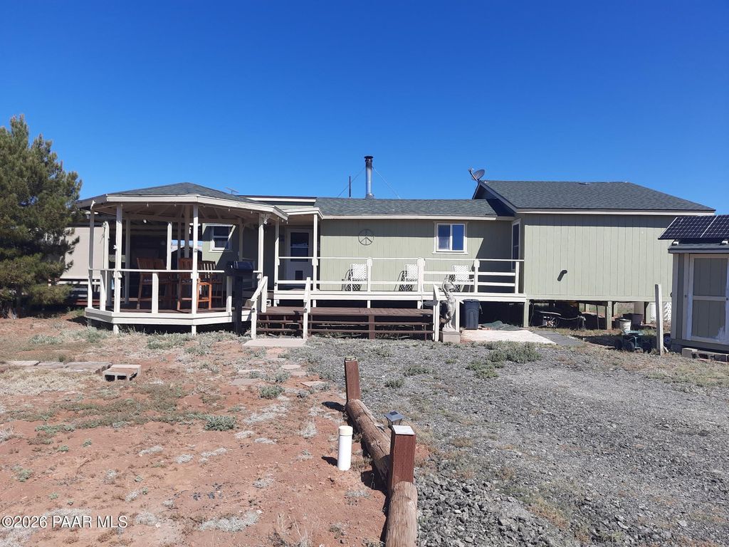Photo of 53528 N Cloudcroft Way, Seligman, AZ 86337 (MLS # 1082121)