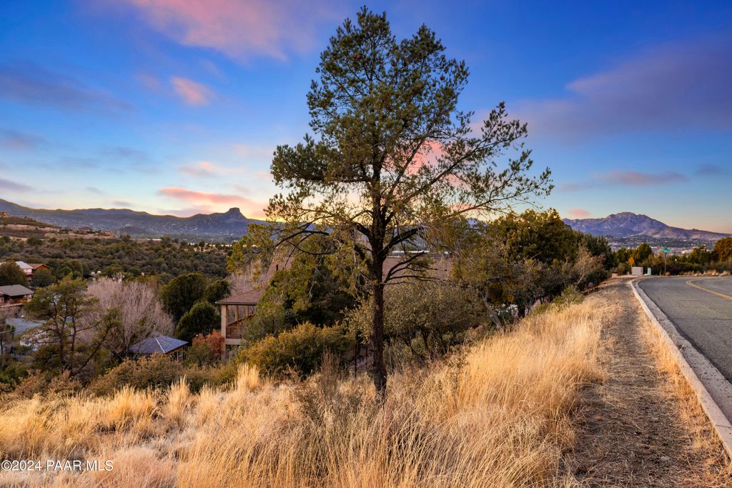 Photo of 450 Broadview Drive, Prescott, AZ 86303 (MLS # 1080812)