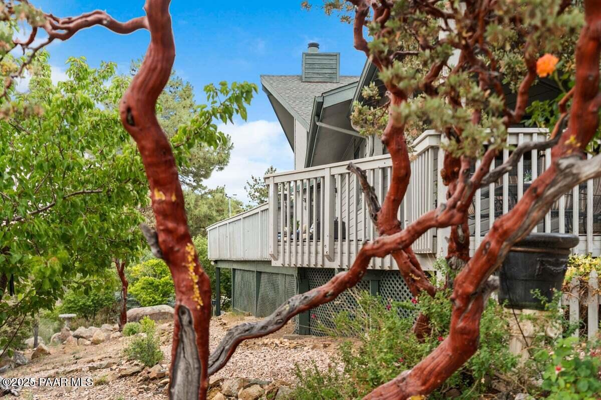 1289 S Manzanita Hill Road