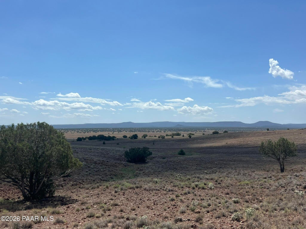 Photo of 97 W2 Off Of Falcon Flight, Ash Fork, AZ 86320 (MLS # 1085134)