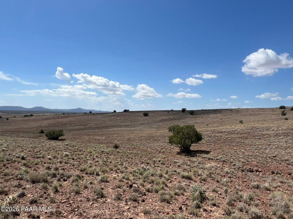 Photo of 97 W2 Off Of Falcon Flight, Ash Fork, AZ 86320 (MLS # 1085134)
