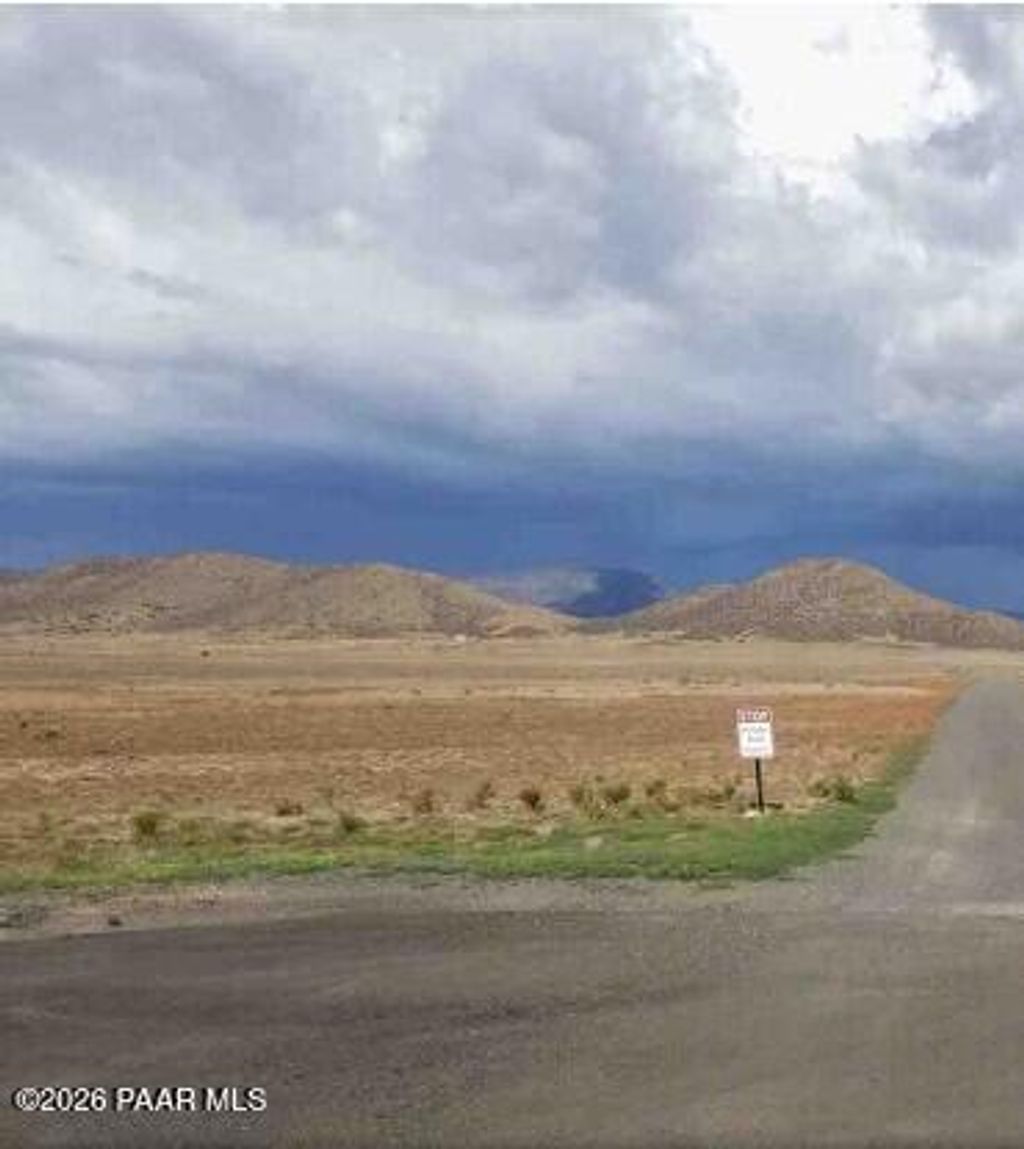 Photo of 9926 E Lonesome Valley Road, Prescott Valley, AZ 86315 (MLS # 1079791)