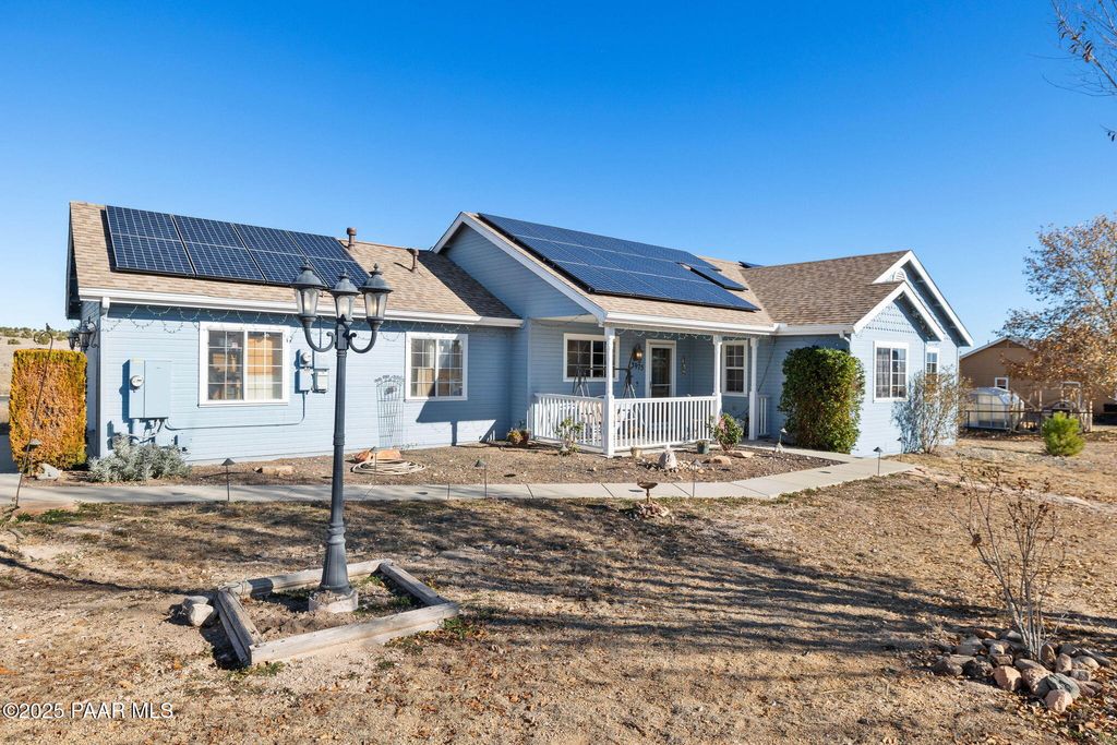 Photo of 3975 N Gambels Ridge Drive, Chino Valley, AZ 86323 (MLS # 1078286)