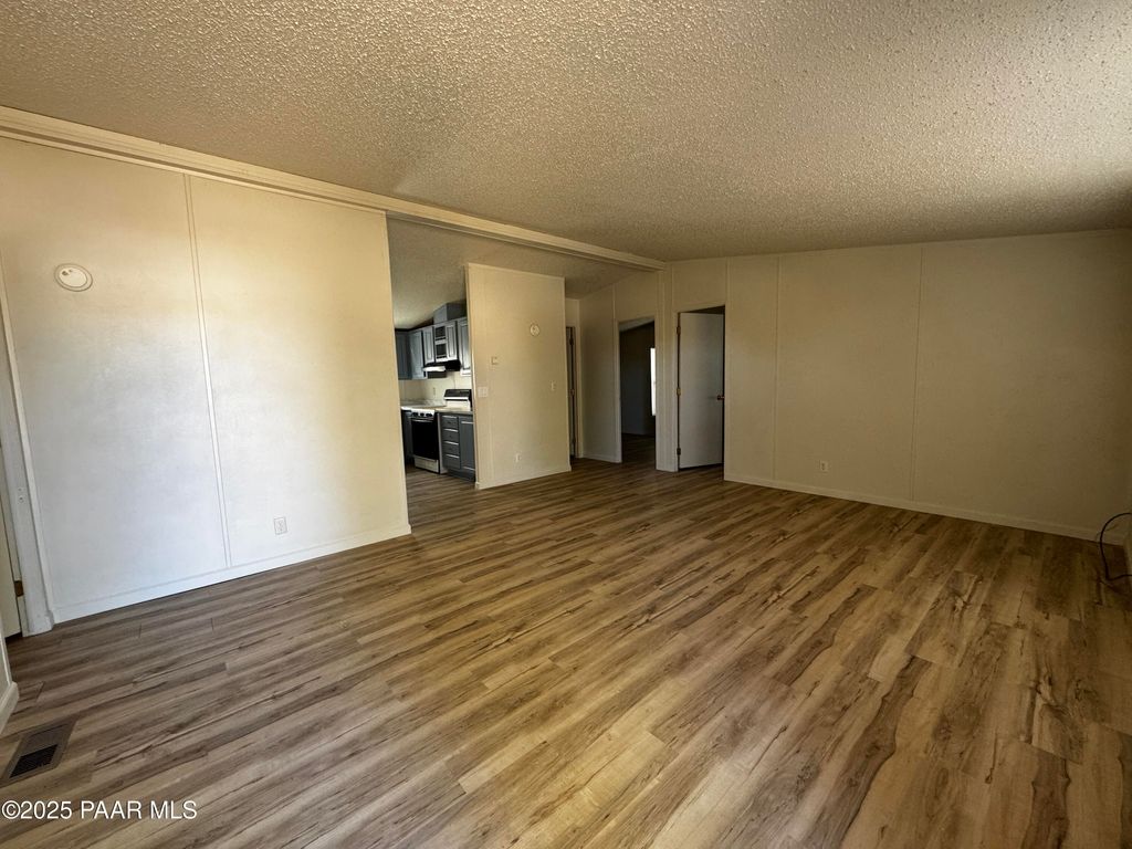 Photo of 385 W Granada Drive, Paulden, AZ 86334 (MLS # 1076950)