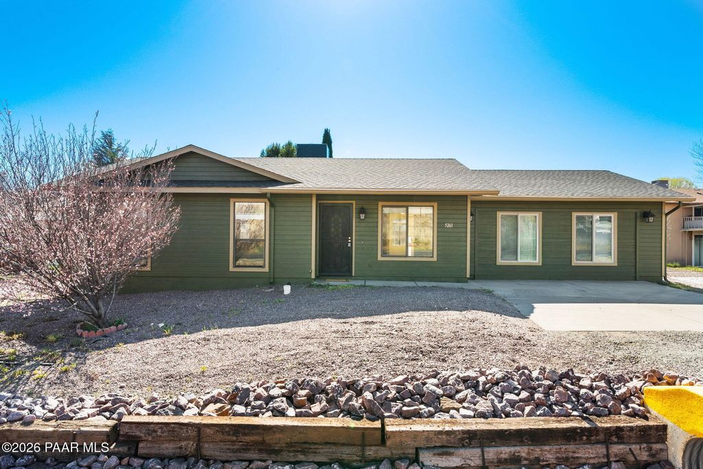 Photo of 5261 N Robert Road, Prescott Valley, AZ 86314 (MLS # 1080187)