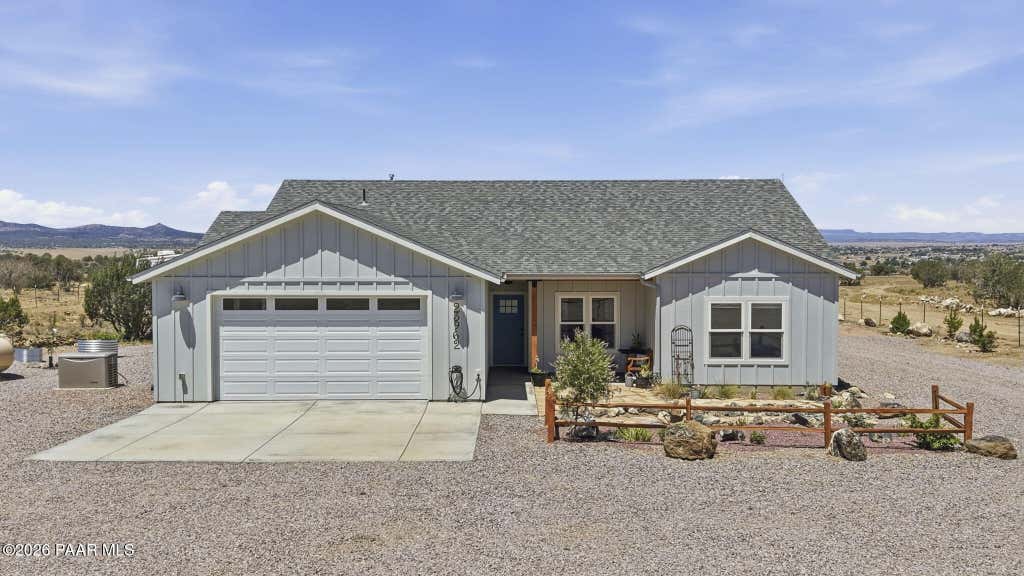 Photo of 23962 N Headwaters Road, Paulden, AZ 86334 (MLS # 1083408)