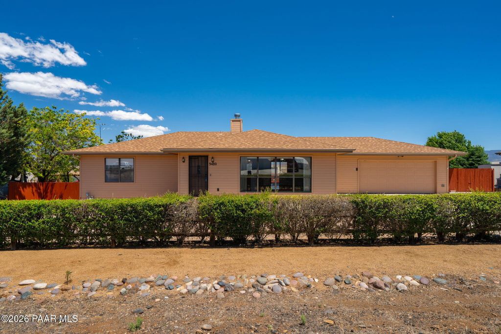 Photo of 9480 E Rancho Vista Drive, Prescott Valley, AZ 86314 (MLS # 1082361)