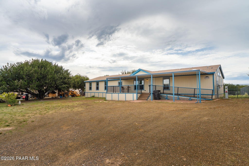 Photo of 20879 E Sierra Drive, Mayer, AZ 86333 (MLS # 1085824)