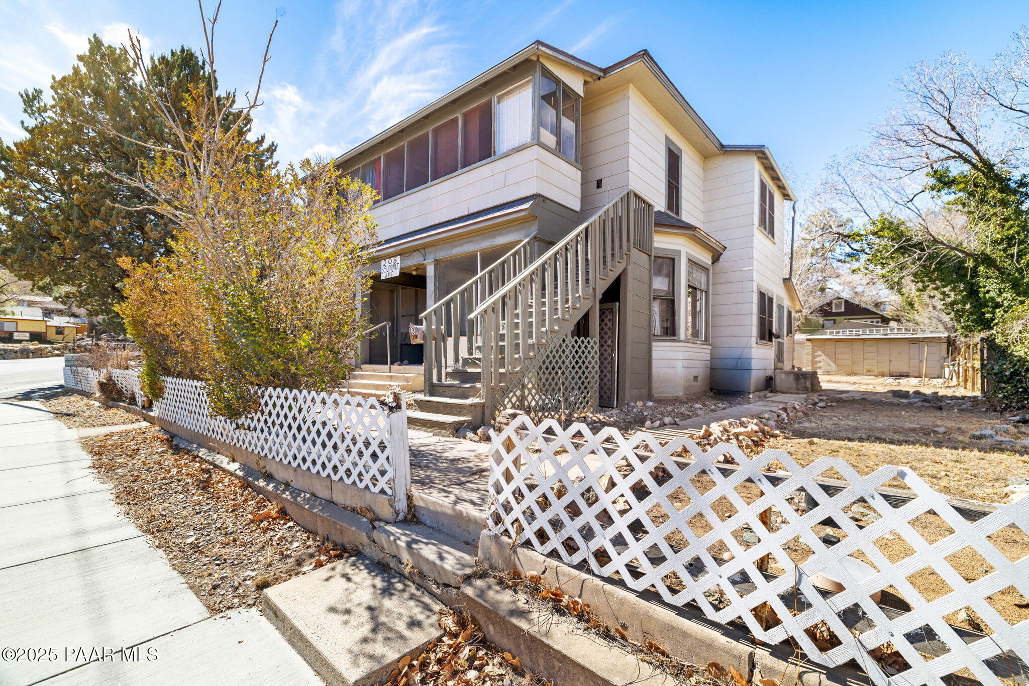 208 S Summit Avenue