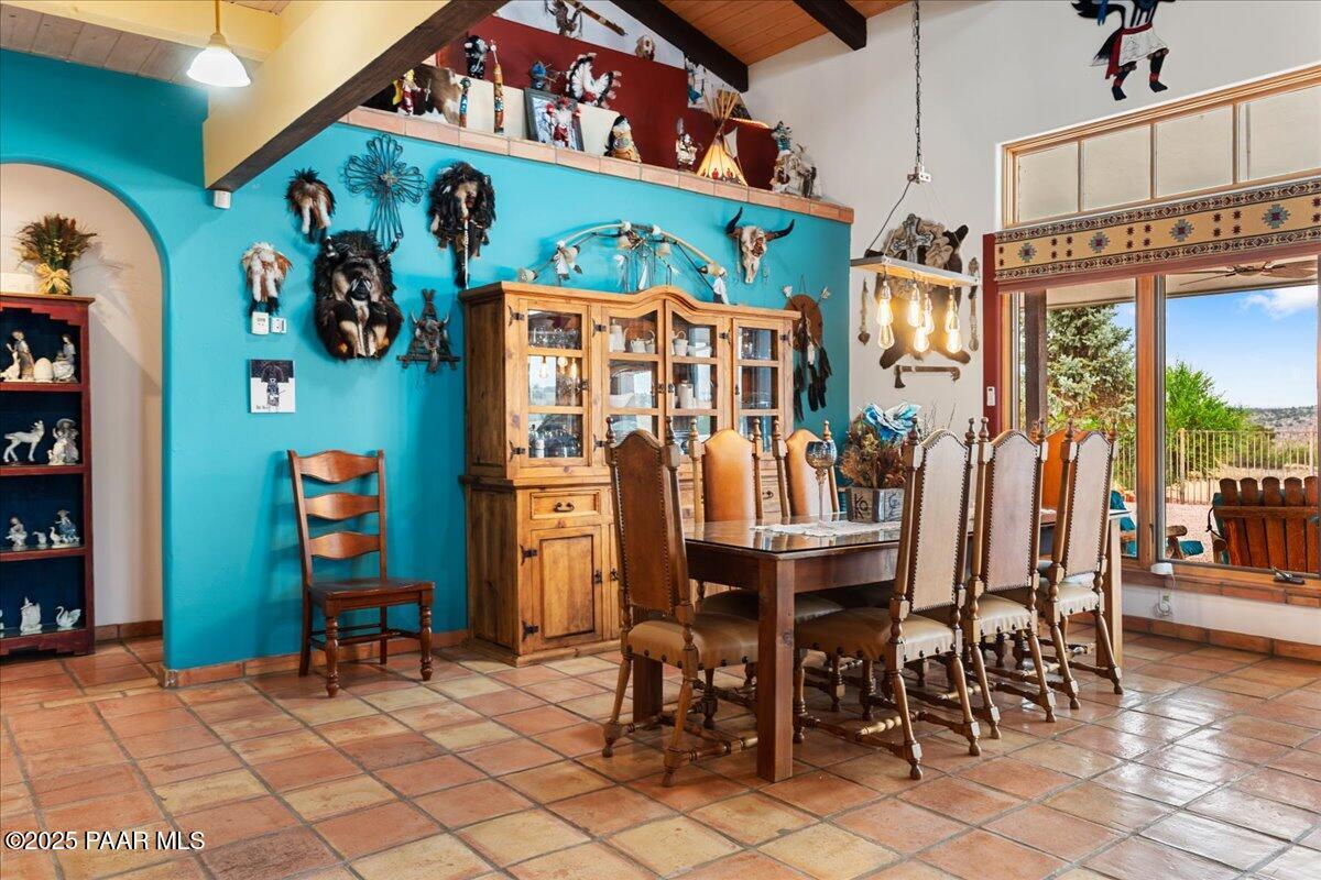 1256 E Reata Trail