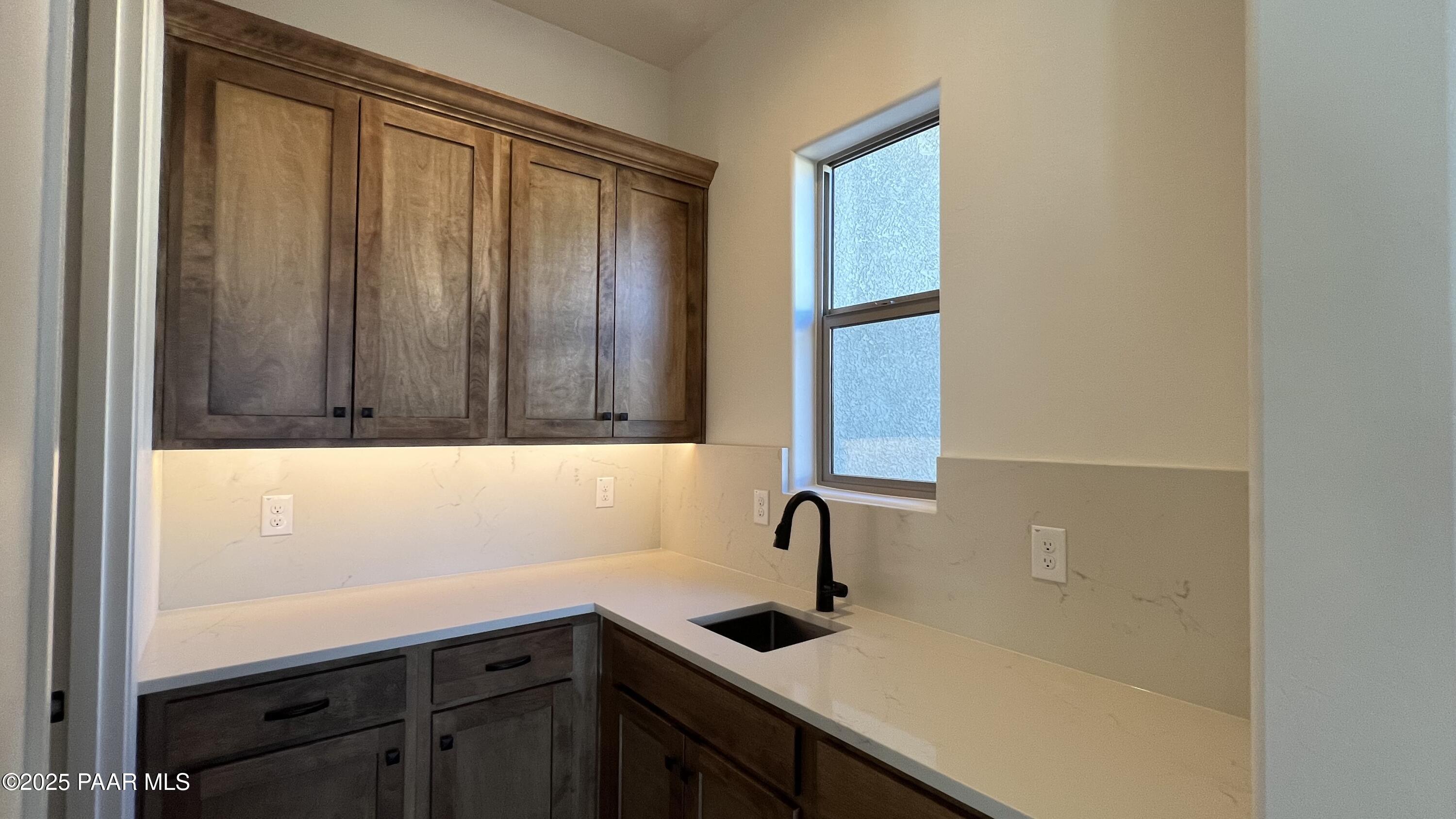 5233 Meandering Trail