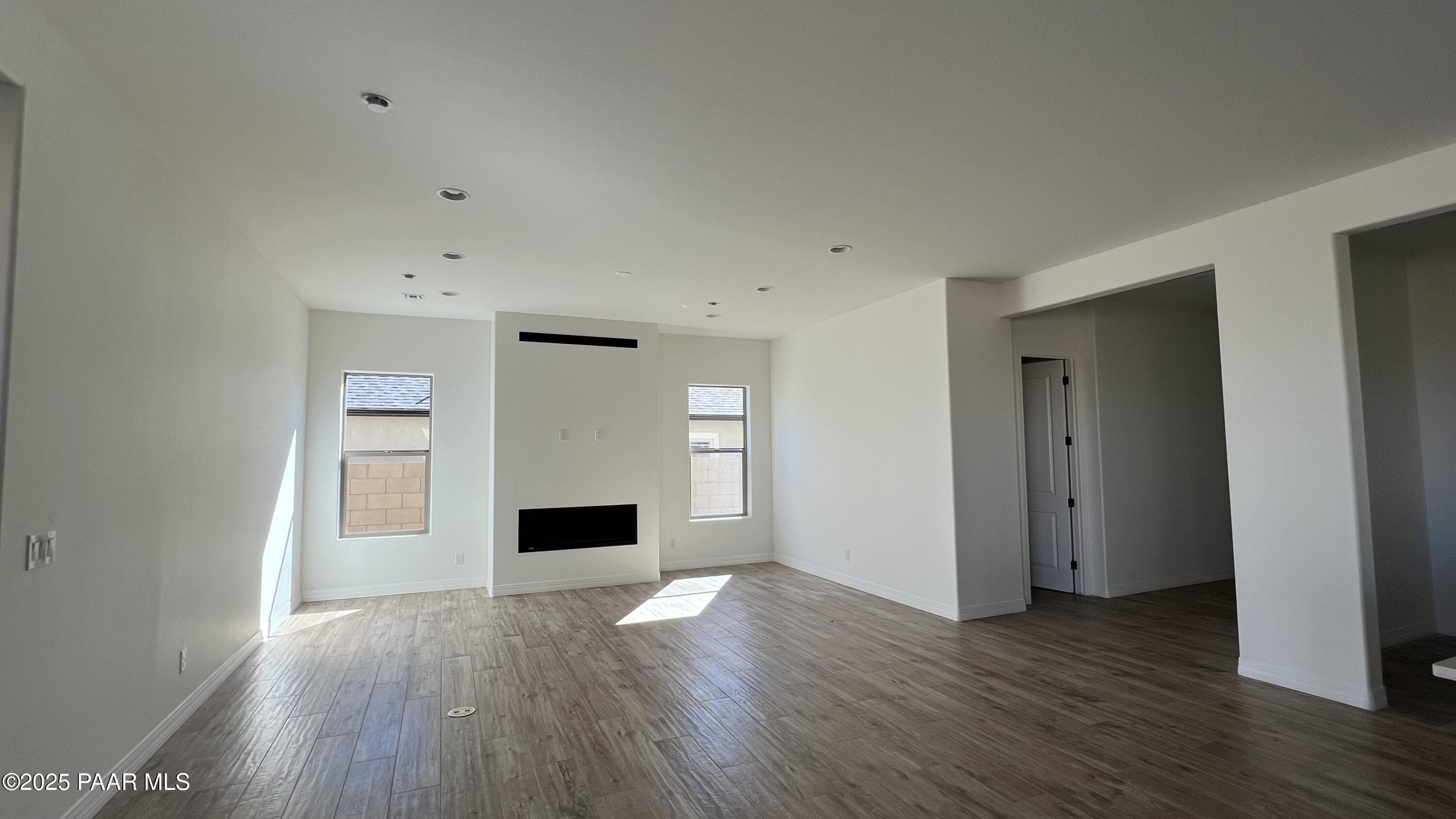 5233 Meandering Trail