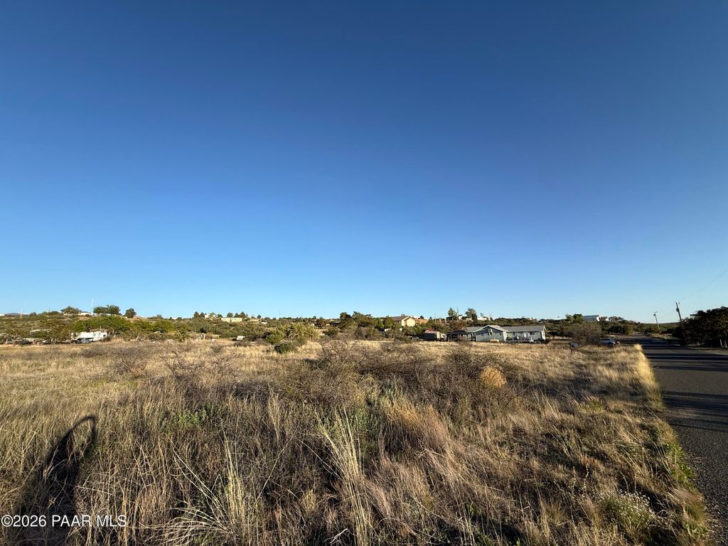 Photo of 9365 S Steven Trail, Kirkland, AZ 86332 (MLS # 1081293)