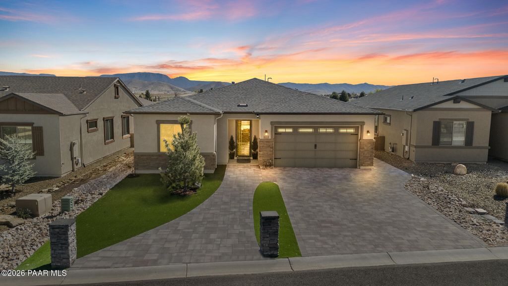 Photo of 7997 Bella Vista Lane, Prescott Valley, AZ 86315 (MLS # 1081431)