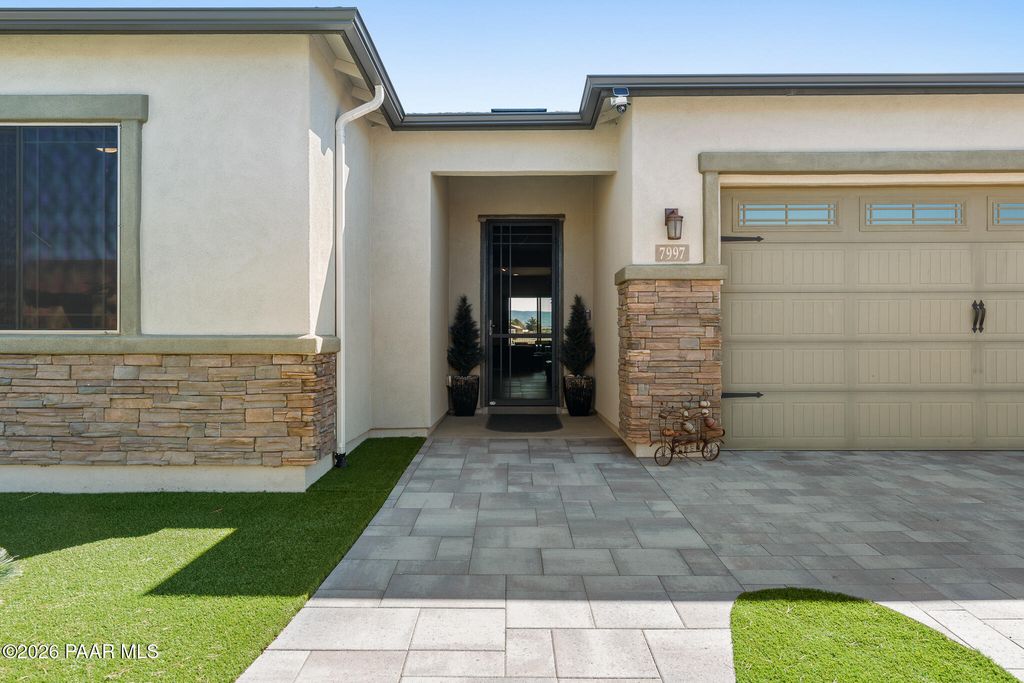 Photo of 7997 Bella Vista Lane, Prescott Valley, AZ 86315 (MLS # 1081431)