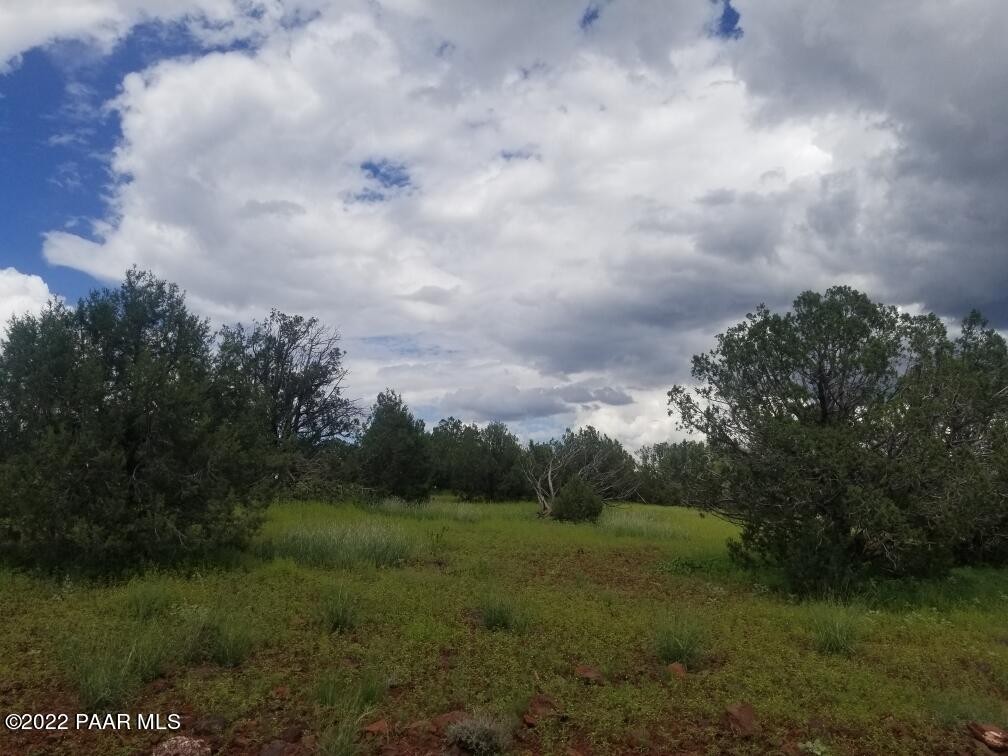 2271 W Roberts Road