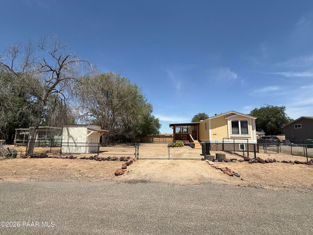Photo of 1530 Tumbleweed Drive, Chino Valley, AZ 86323 (MLS # 1082178)