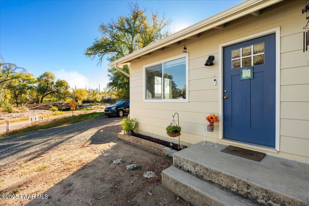 Photo of 422 Lincoln Avenue, Prescott, AZ 86301 (MLS # 1077439)