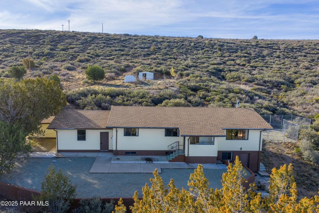 Photo of 11360 S Primrose Lane, Mayer, AZ 86333 (MLS # 1078487)