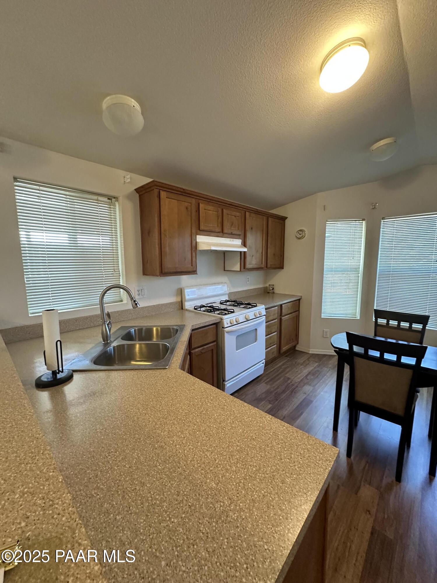7901 E State Route 69 8