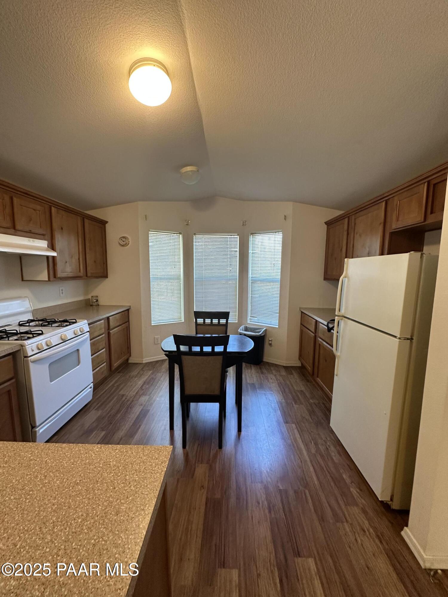 7901 E State Route 69 8