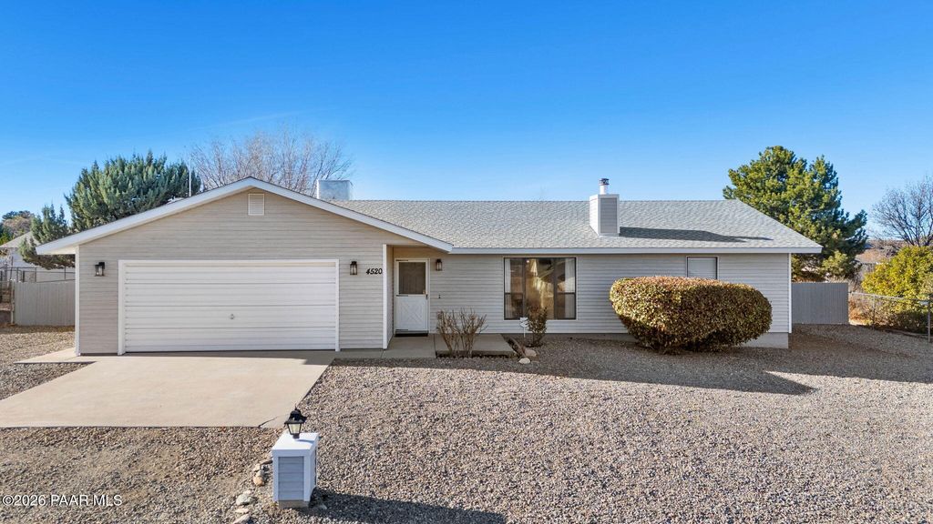 Photo of 4520 N Calle Santa Cruz #19, Prescott Valley, AZ 86314 (MLS # 1078588)