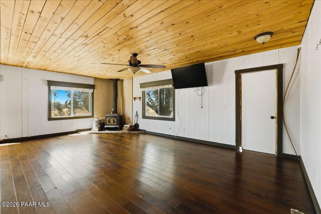Photo of 192 N Outback Road, Dewey-Humboldt, AZ 86327 (MLS # 1081912)