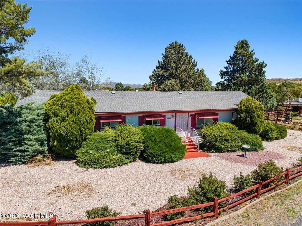 Photo of 9980 E Piebald Lane, Dewey-Humboldt, AZ 86327 (MLS # 1083066)
