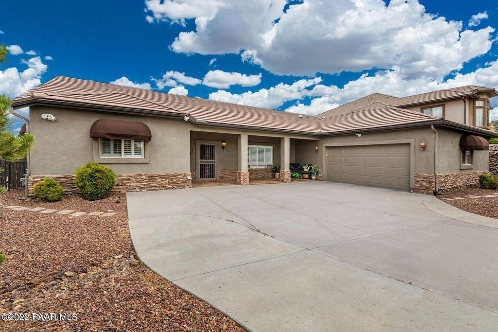 Photo of 1003 Rough Diamond Drive, Prescott, AZ 86301 (MLS # 1077714)
