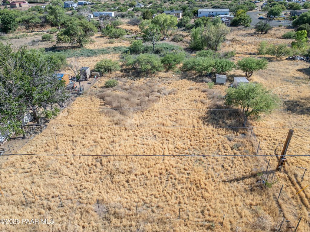 Photo of 20561 E Aztec Trail, Mayer, AZ 86333 (MLS # 1083081)